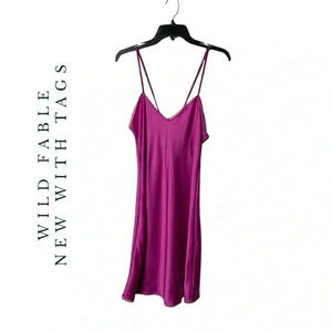 1683. WILD FABLE MINI LENGTH SLIP DRESS SIZE SMALL HOT‎ PINK IN COLOR OPEN BACK